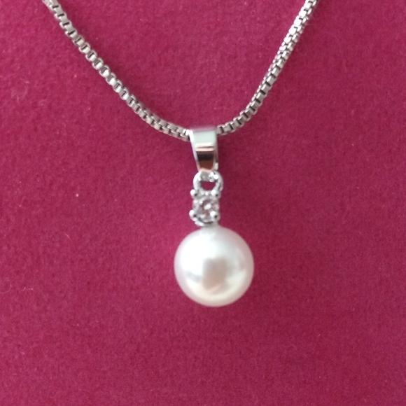 🆕 .925 Silver Pearl Necklace - Picture 3 of 4